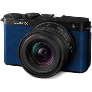 PANASONIC LUMIX DC-S9 Bleu + L 18-40 mm f/4,5-6,3